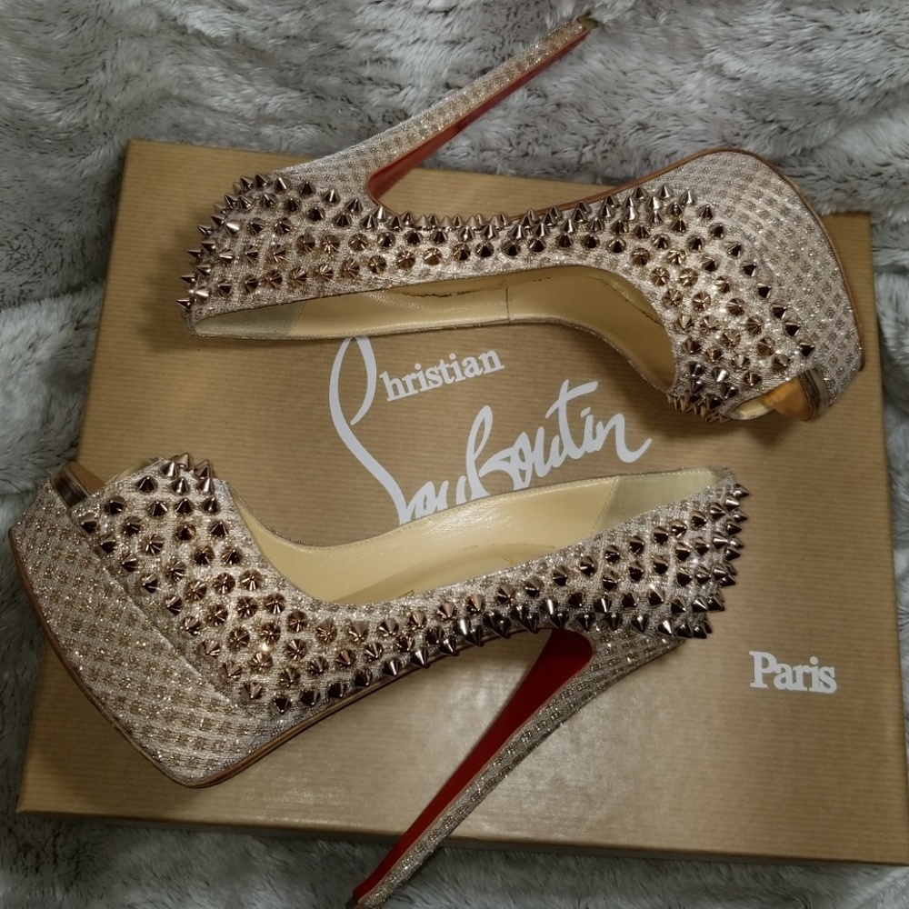 Lady Peep Spikes - Picture 2 of 8